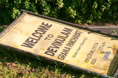 Pointer of Devikulam station on the ground. Munnar, Kerala. Indiaの写真素材