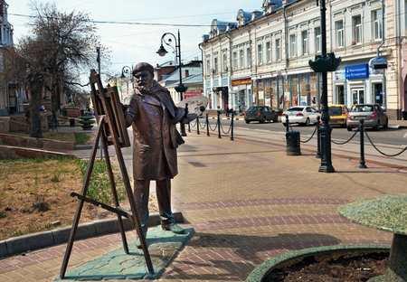 Nizhny Novgorod, Russia - May 2, 2015: Sculpture artist Konstantin Makovsky with easel for painting work Minin Proclamation 1893 at Rozhdestvenskaya street. This street contains a lot of XIXth century buildings in rather good condition.のeditorial素材