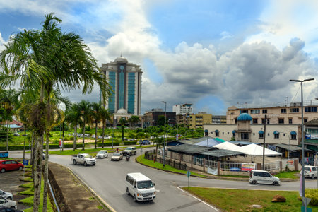 Kuching, Malaysia - Dec 30, 2015: View of road and Islamic Complex (Kompleks Islam Sarawak) in Kuching. Sarawak. Borneoのeditorial素材