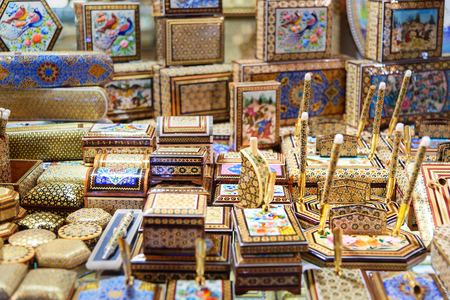 Traditional iranian souvenirs on Grand Bazaar in Isfahan. Iranの写真素材