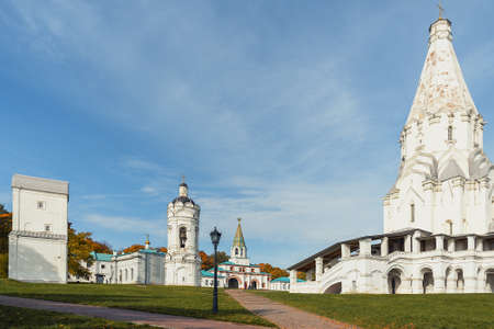 View of Church of the Ascension and architectural complex in Kolomenskoye on autumn day. Moscow. Russiaの写真素材