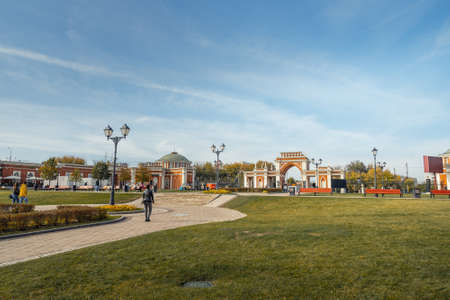 Moscow, Russia - October 05, 2020: Entrance to Tsaritsyno park on autumn dayのeditorial素材