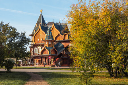 Moscow, Russia - October 5, 2020: Wooden palace of Tsar Alexei Mikhailovich in Kolomenskoye park on autumn dayのeditorial素材