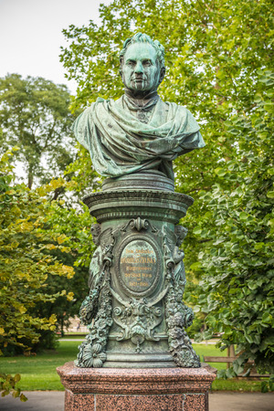 Statue of Andreas Zelinka in Vienna Stadtparkのeditorial素材