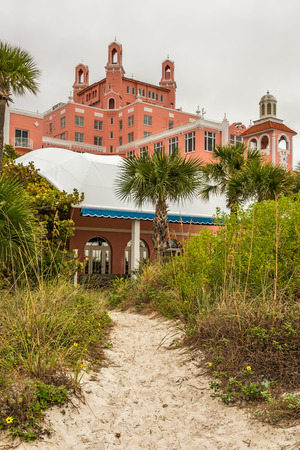 ST. PETERSBURG, FLORIDA - JANUARY 14, 2015 : Loews Don CeSar Hotel located in St. Pete Beach. It is a member of Historic Hotels of America, the program of the National Trust for Historic Preservation.のeditorial素材
