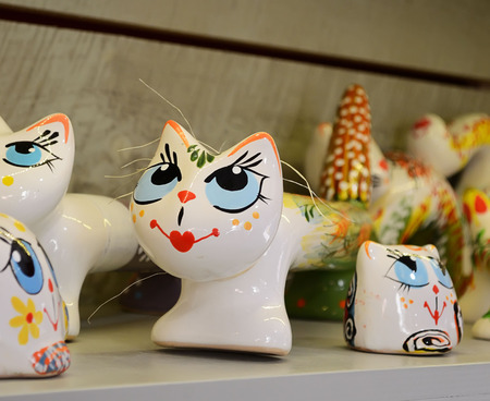 decorative ceramic cats,  decorative and ornamental objects, work of art, toyの写真素材