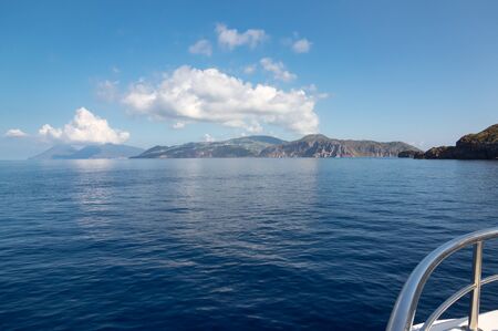 Aaeolian island day trip by boatの写真素材