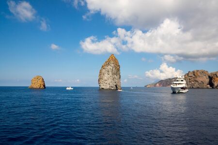 Aaeolian island day trip by boatの写真素材