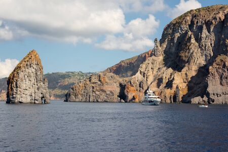 Aaeolian island day trip by boatの写真素材