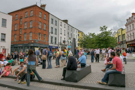 Waterford,  Ireland - JULY 08,  2005: Crowded streets of Waterford during Tall Ships Races eventのeditorial素材