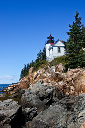 BASS HARBOR-AUGUST 07: Bass Harbor Lighthouse overlooking Atlantic Ocean in Maine, USA on August 07, 2010.のeditorial素材