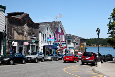BAR HARBOR-AUGUST 08: Bar Harbor  architecture in downtown near Frenchman Bay in Maine, USA on August 08, 2010.のeditorial素材