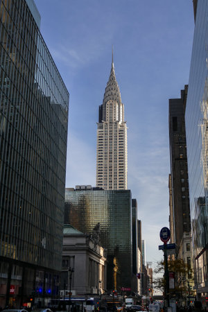 NEW YORK - NOVEMBER 28: Chrysler building view from 42nd street near Grand Central Terminal on November 28, 2016 in New York, NY.のeditorial素材