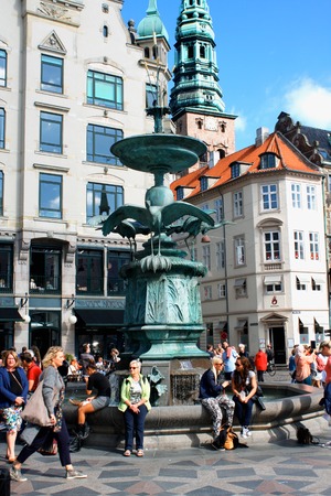 Copenhagen: aug 18. 2016 - Amagertorv, central pedestrian area in Storkespringvandet, Copenhagen, Denmarkのeditorial素材