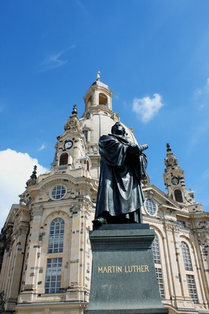 Statue of Martin Luther in front of the Frauenkirche in Dresden, Germanyのeditorial素材