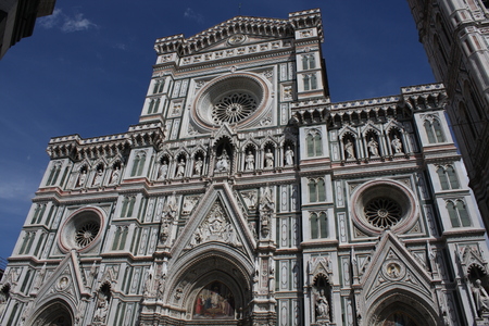 The Basilica di Santa Maria del Fiore (Basilica of Saint Mary of the Flower) in Florence, Italyの写真素材