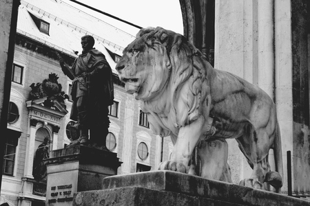 Munich, Germany - Bavarian Lion Statue in front of Feldherrnhalle, Bavaria, Germanyの写真素材