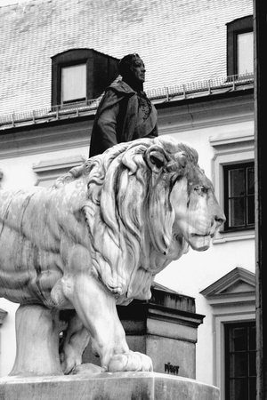 Munich, Bavarian Lion Statue in front of Feldherrnhalle, Ludwig I of Bavaria, Bavaria, Germanyのeditorial素材