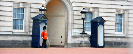An image of a detail of the London queen guards uniformのeditorial素材
