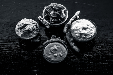 Haldi ubtan with all its ingredients i.e. aloe vera gel,curd or yogurt, and turmeric removes acnes and black skin and makes the skin softer and brighter.の写真素材