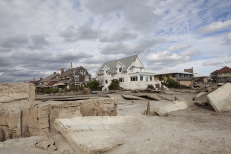 NEW YORK - October 31:Destroyed homes in  Far Rockaway after Hurricane Sandy October 29, 2012 in New York City, NYのeditorial素材