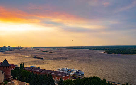 sunset over the volga in the city of Nizhny Novgorodの写真素材