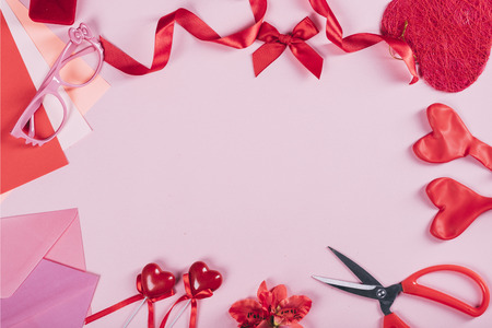 Valentine's day background with copyspace. Valentine hearts gift craft from above. Flat lay design.の写真素材