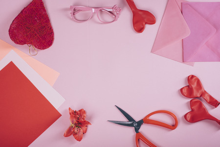 Valentine's day background with copyspace. Valentine hearts gift craft from above. Flat lay design.の写真素材