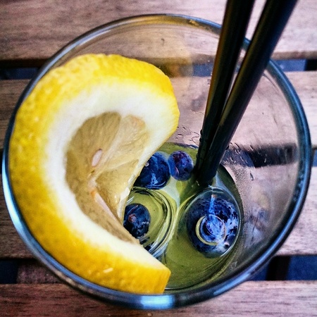 Fresh juice with lemon and blueberriesの素材