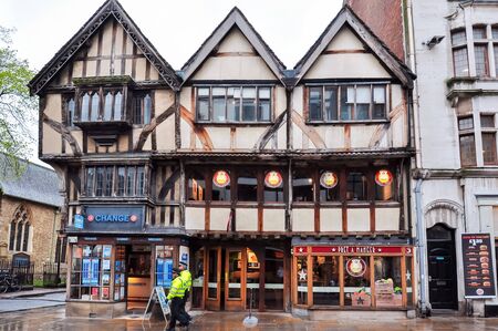 Oxford, UK - April 2018: Streets of Oxford townの写真素材