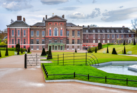 Kensington palace and Queen Victoria monument in London, UKのeditorial素材