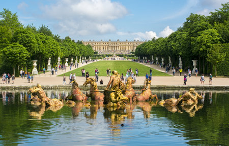 Apollo fountain in Versailles gardens, Paris, Franceのeditorial素材