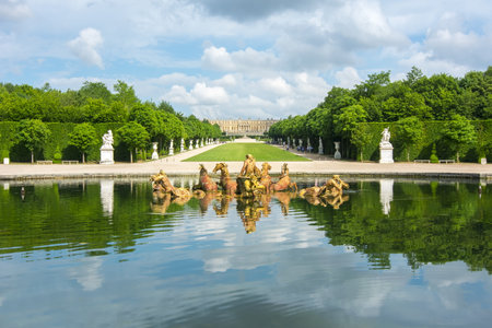 Apollo fountain in Versailles gardens, Paris, Franceのeditorial素材