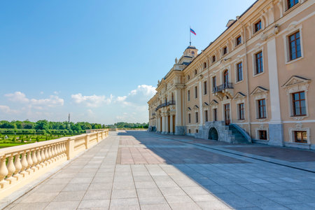 Konstantinovsky (Congress) palace and gardens, Saint Petersburg, Russiaのeditorial素材