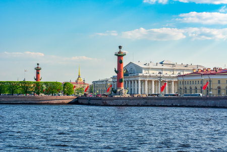 Old Stock Exchange building and Rostral columns on Vasilyevsky island, Saint Petersburg, Russiaのeditorial素材