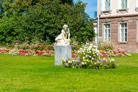 Flowers in Catherine park, Pushkin (Tsarskoe Selo), Saint Petersburg, Russiaのeditorial素材
