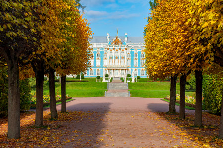 Catherine palace and park in autumn foliage, Tsarskoe Selo (Pushkin), Saint Petersburg, Russiaのeditorial素材