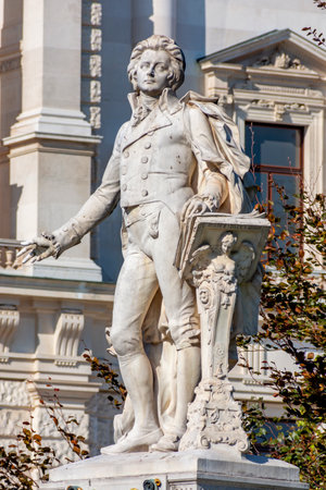 Wolfgang Amadeus Mozart statue in Burggarten park, Vienna, Austriaのeditorial素材