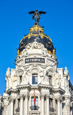 Metropolis building on Gran Via street, Madrid, Spainの写真素材
