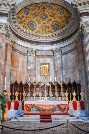 Rome, Italy - May 2018: Main altar of Pantheon in Romeのeditorial素材