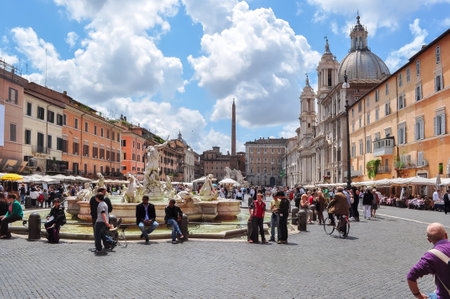 Rome, Italy - May 2018: People on Piazza Navona square in Romeのeditorial素材