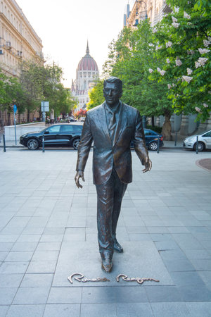 Budapest, Hungary - April 2019: Ronald Reagan (US president) statue in Budapestのeditorial素材