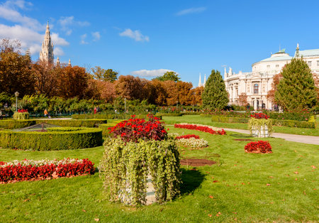 Volksgarten park in autumn, center of Vienna, Austriaのeditorial素材