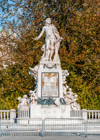 Wolfgang Amadeus Mozart statue in Burggarten park, Vienna, Austriaのeditorial素材