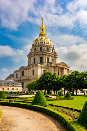 Les Invalides (National Residence of the Invalids) in Paris, Franceのeditorial素材