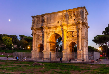 Arch of Constantine (Arco di Constantino) near Colloseum (Coliseum) at sunset, Rome, Italyの写真素材