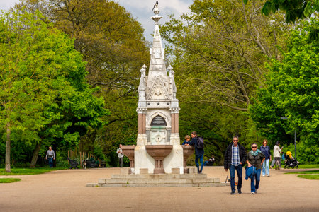 London, UK - 01 May 2024: Sir Cowasjee Jehangir fountain in Regent's parkの写真素材