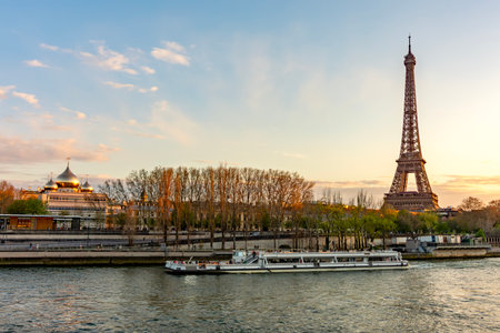 Eiffel Tower and Seine river at sunset, Paris, Franceの写真素材