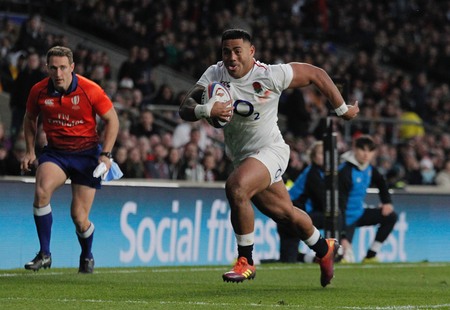 LONDON, ENGLAND - MARCH 09 2019: Manu Tuilagi of England runs through to score a try during the Guinness Six Nations match between England and Italy at Twickenham Stadiumのeditorial素材