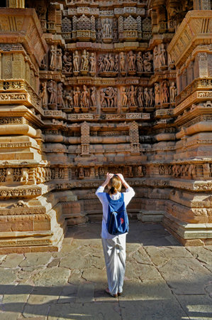 single Foreign visitor at Lakshmana Western Temple of Khajuraho, Khajuraho, Madhya Pradesh, Indiaのeditorial素材